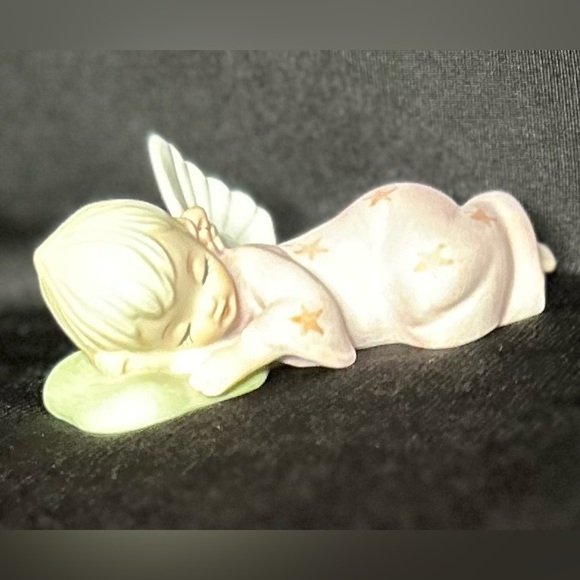 Lefton China sleeping angel figurine, The Christopher Collection 1983. #03824 - Picture 3 of 5
